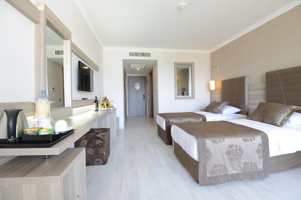 Standard Room with Land View