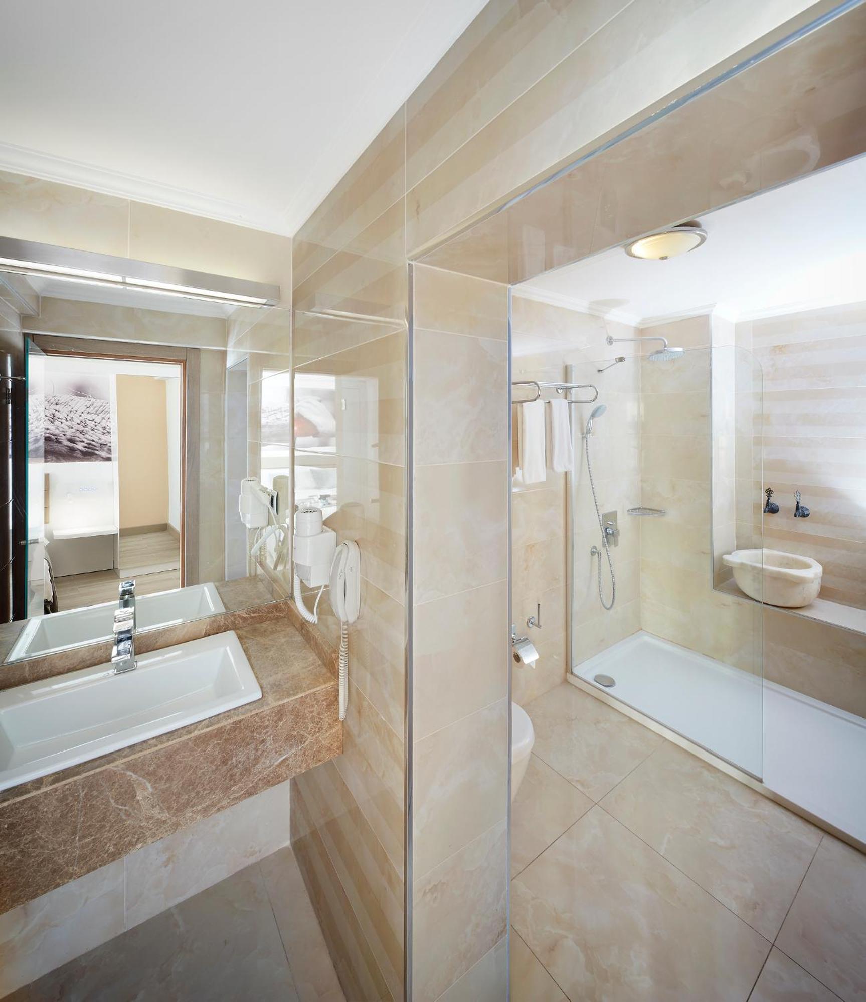 Family Room,1218864202:JPEG