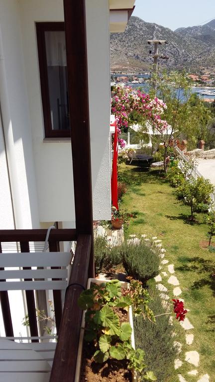 Deluxe Çift Kişilik Oda - Yandan Deniz Manzaralı
