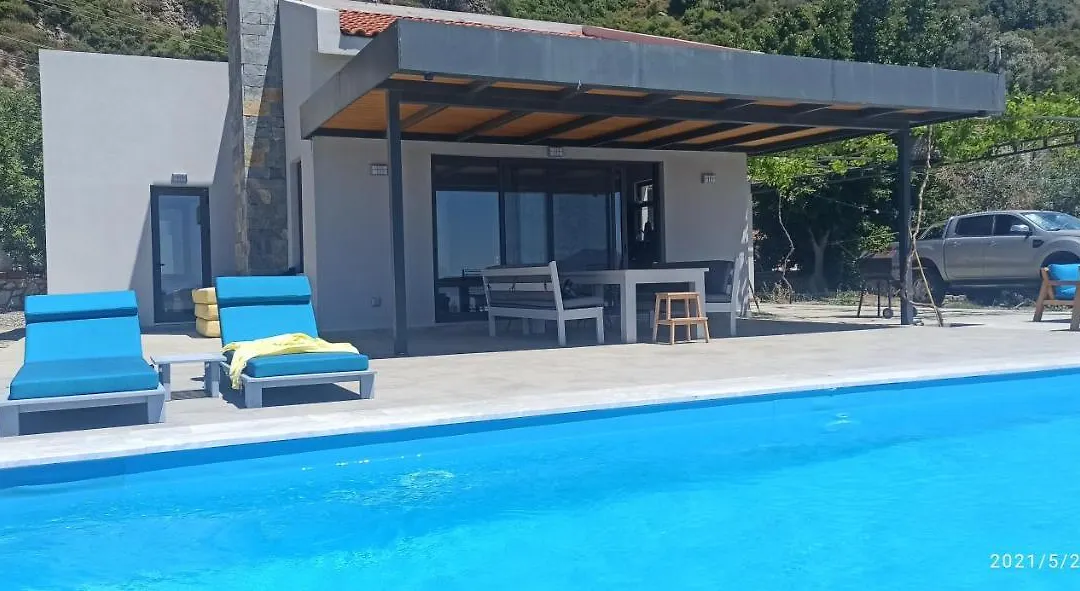 Saranda Inn-1