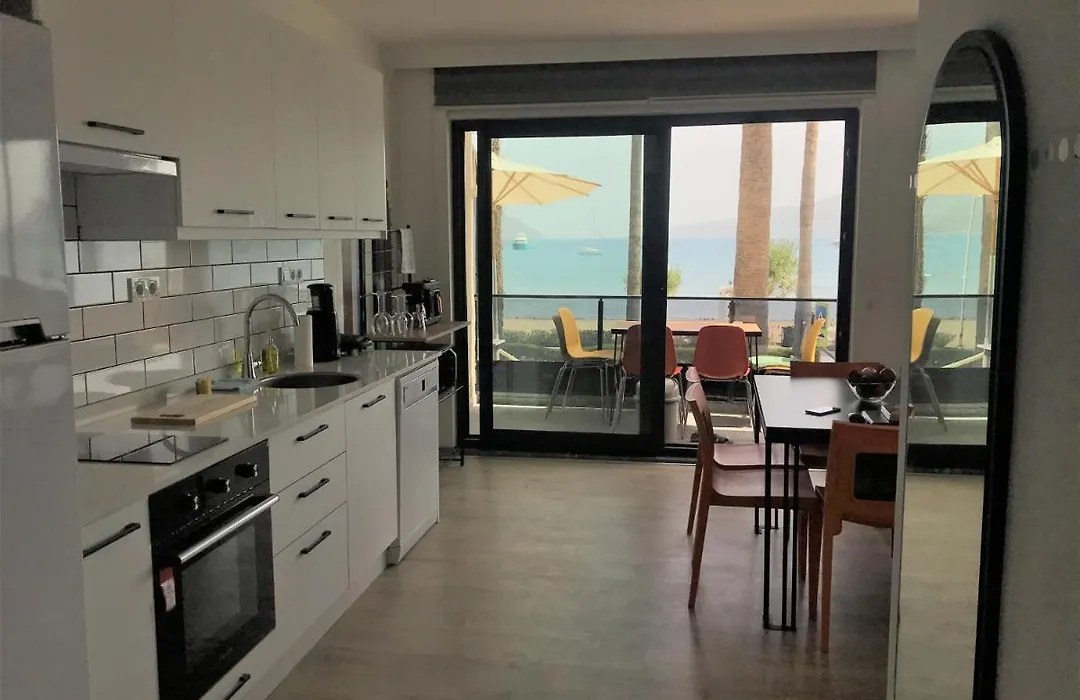 Side To Beach Cozy 1+1 With A Wide Open Beach View-1