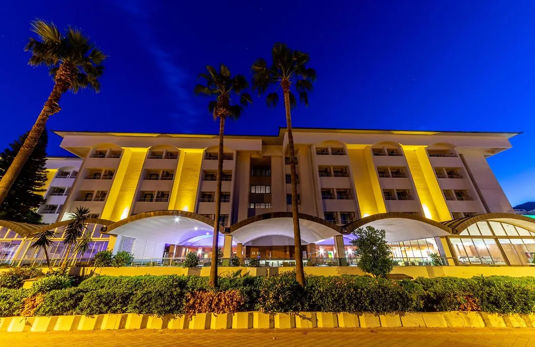 Faros Premium Beach-1