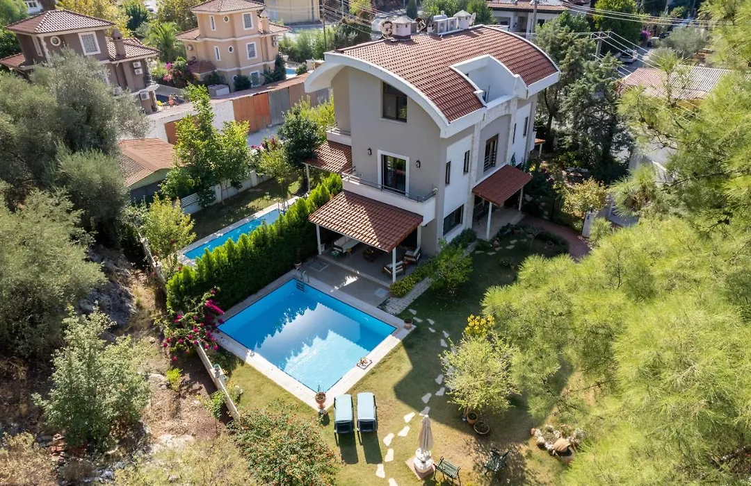 Villa Grass 2 Daily Weekly Rentals-1