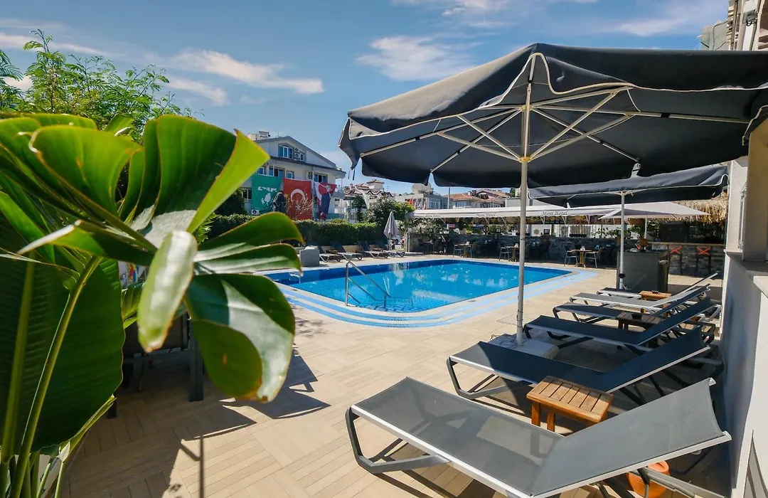 Moni Hotel-1