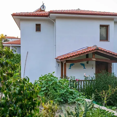 Villa Jasmin Daily Weekly Rentals-3