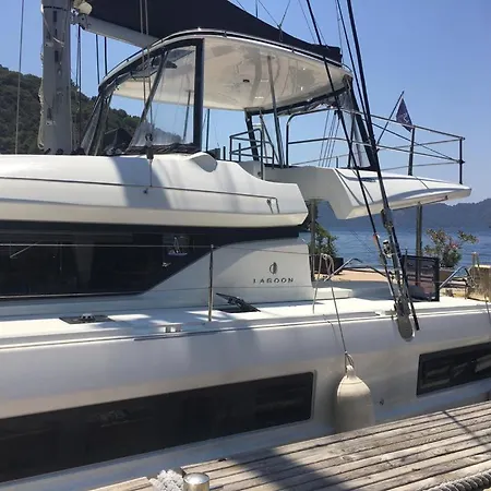 Lagoon 50Ft-2