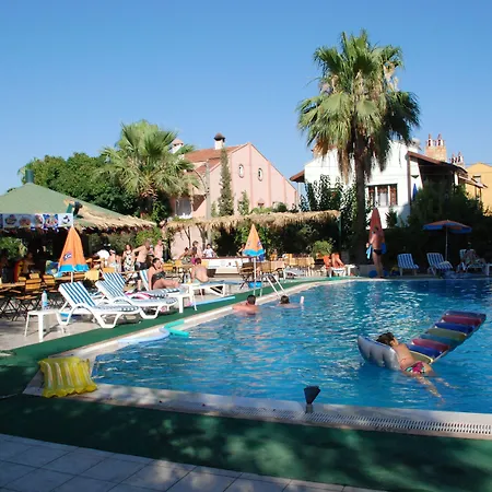 Club Dorado-2