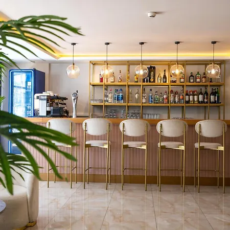 Fifty5 Suite Hotel-2