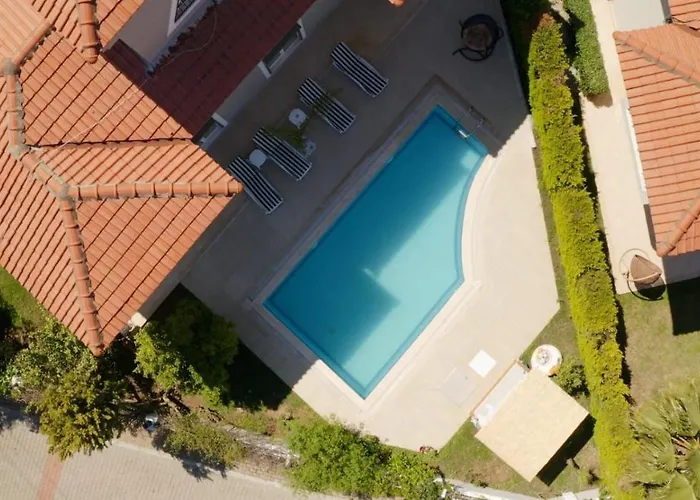 Villa Cozy Marmaris met een Zwembad